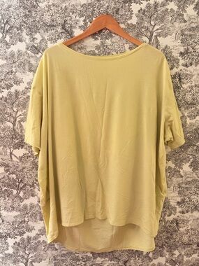 Lululemon Back in Action T Shirt Tee Top Green Yellow Yoga Oversized